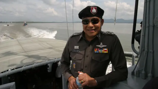 جنرال چتچوال سوکوسمیت د مالاکا سمندرڅنډه کې ګزمه کوي.