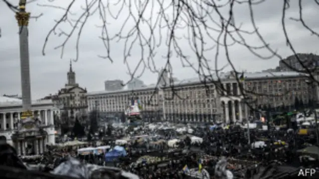 میدان استقلال