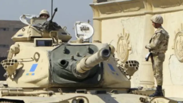 埃及法庭缺席判决26人死刑，罪名是建立恐怖组织。