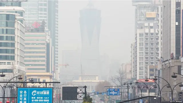 မြို့ကြီး အတော်များများမှာ တစ်ပတ်လုံးလုံး မီးခိုးမြူတွေ ဖုံးလွှမ်းနေခဲ့ရာမှာ Hangzhou မြို့လည်း ပါဝင်