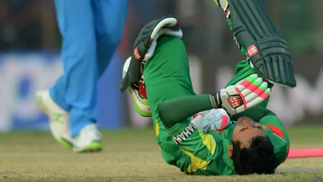 बीमर से घायल हुए बांग्लादेश के कप्तान मुश्फिकुर रहमान