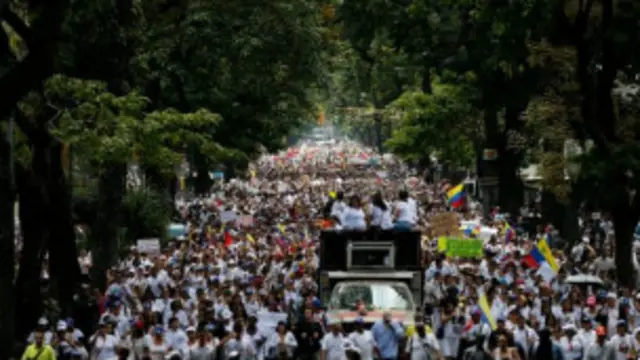 دعا البابا الأفرقاء إلى"تغليب الغفران المتبادل والحوار الصادق".