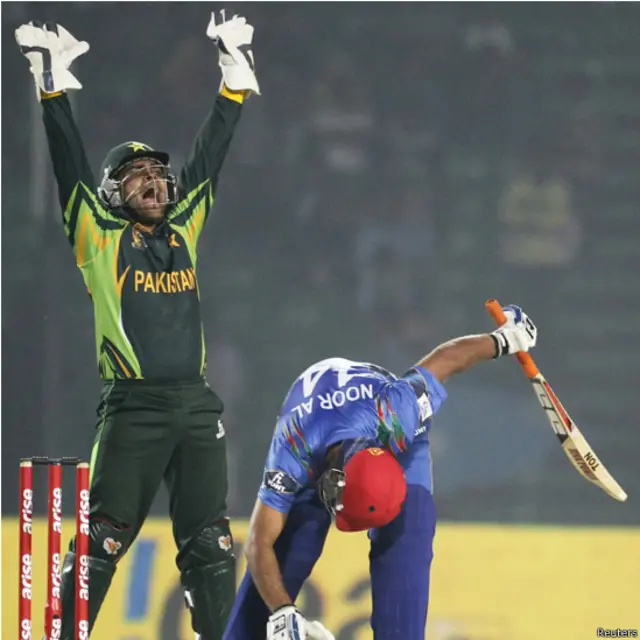 دوسری وکٹ کے لیے نور علی زدران اور اصغر ستنکزئی کے درمیان 66 رنز کی شراکت ہوئی جس کا خاتمہ سعید اجمل نے نور علی کو 44 رنز پر ایل بی ڈبلیو کر کے کیا۔