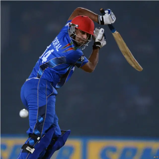 افغانستان کی جانب سے نور علی زردان نے سات چوکوں کی مدد سے 44 رنز بنائے۔