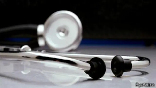 أجرى فريق البحث من جامعة جنيف اختبارات بكتيرية على القطعة المعدنية المستديرة في نهاية سماعة الأذن