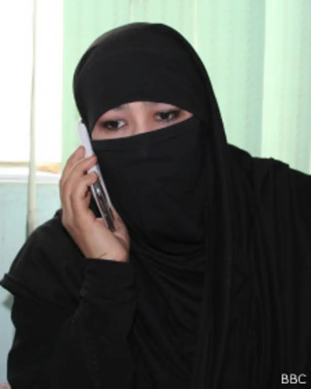 شکیبا هاشمی: "دخترانی که در اشرف المدارس درس می‌خوانند بسیار گوشه گیر و از اجتماع دور شده‌اند."