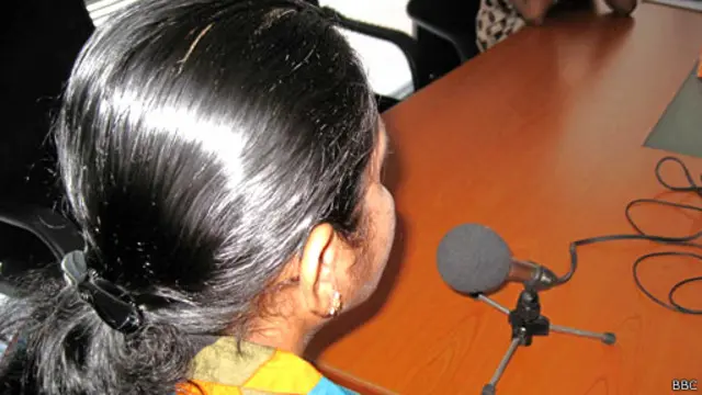 'එයා වෙන චිත්‍රපටි බලලා ඒ වගේ ඉන්න කියනවා. ඒ අයට පුලුවන්නම් ඇයි උඹට බැරි කියල අහනව'