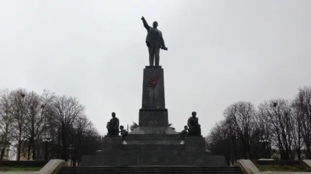 مجسمه لنین در سواستوپول