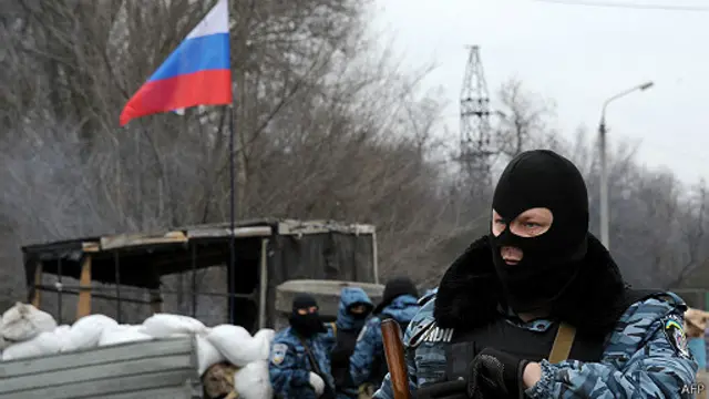 Hombres armados en Crimea