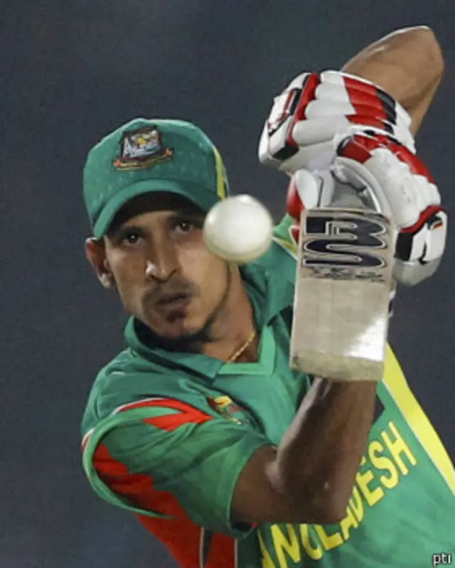 नासिर हुसैन और ज़ियाउर रहमान ने 41-41 रन बनाए.