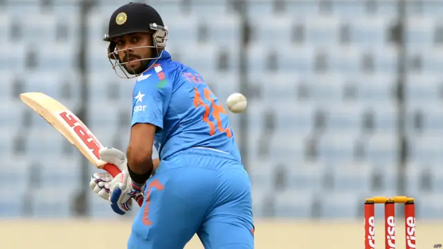 ویراٹ کوہلی صرف پانچ رنز بنا کر کیچ آؤٹ ہوئے۔