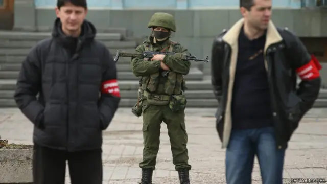 Prédio público de Simferopol no domingo. Foto: Getty Images