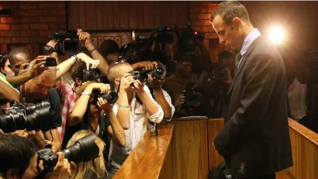 Pistorius diante da imprensa