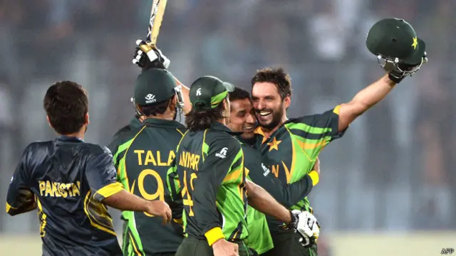 شاہد آفریدی کا چھکا پاکستان کی جیت کا باعث بنا