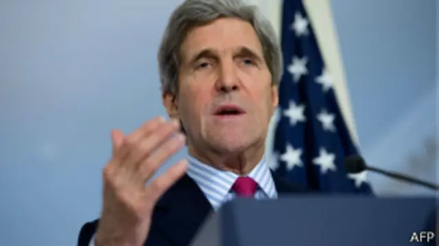 وزیرِ خارجہ کا یہ بیان اس وقت سامنے آیا ہے جب گذشتہ دو روز میں اسرائیل اور فلسطین نے ایک دوسرے پر اپنے وعدوں کا پاس نہ کرنے کا الزام عائد کیا ہے