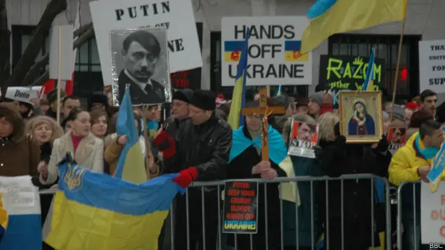 Протест в Нью-Йорке против вторжения России в Крым