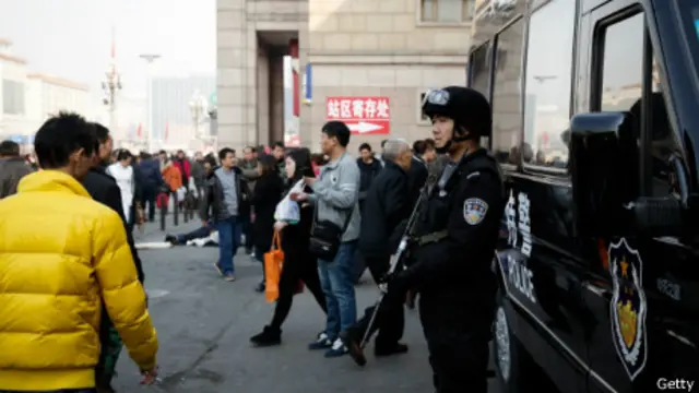 北京火车站特警（2014年3月2日）