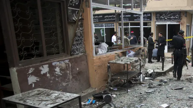 آئی جی اسلام آباد نے میڈیا سے بات کرتے ہوئے کہا کہ خودکش حملہ آوروں کی تعداد دو تھی