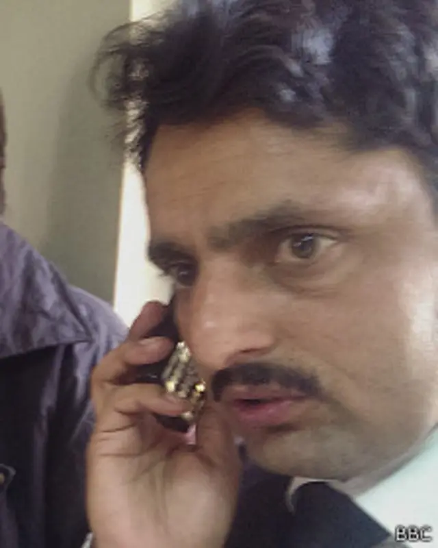 ’لوگ ایک ایک کر کے نکل رہے تھے اور ان پر فائرنگ بھی ہو رہی تھی‘