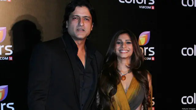 بھارت کے معروف ٹی وی ریئلٹی شو ’بگ باس‘ کے سیزن سات میں قربتوں کا اظہار کرنے والے ارمان کوہلی اور تنيشا مکھرجی اس تقریب میں ایک بار پھر ساتھ ساتھ نظر آئے۔