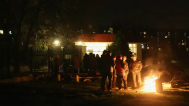 حالات وروسته له هغه لا ترينگلي شول چې د اوکراين په ختيځ کې روسي پلويو دولتي ودانۍ ونيوې