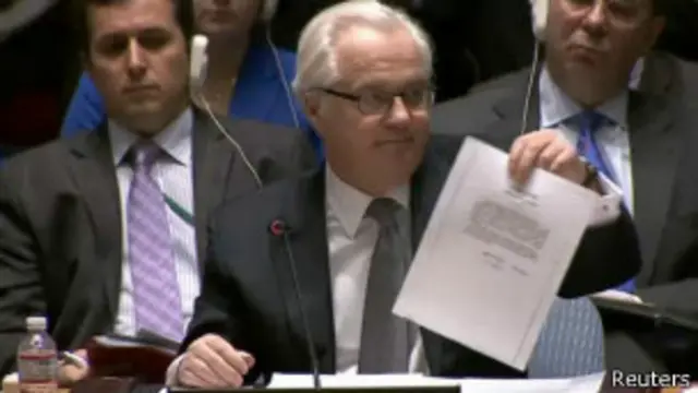 Səfir Çurkin Yanukoviçin Putinə yazdığı məktubun nüsxəsini təqdim edib.