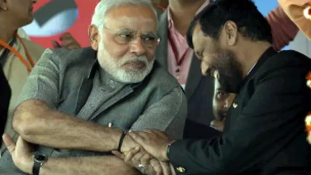 नरेंद्र मोदी और पासवान