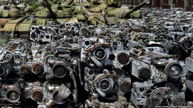 پاول کے مطابق جب وہ اس قبرستان میں داخل ہوئے تو اسے دیکھنے میں انھیں دو گھنٹے کا وقت لگا۔