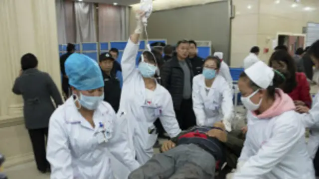Cấp cứu trong vụ đâm dao ở nhà ga Côn Minh, TQ