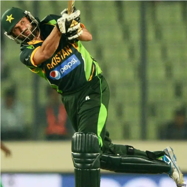 ایشیا کپ کے میچ میں پاکستان، بنگلہ دیش کے 326 کے پہاڑ جیسے ہدف کو سر کر کے فائنل میں پہنچ گیا ہے۔فائنل میں پاکستان کا مقابلہ سری لنکا سے ہوگا۔