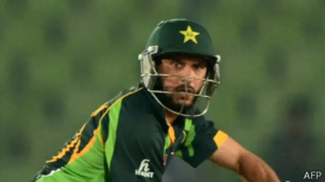 شاہد آفریدی کے بھارت کے خلاف دو چھکوں نے جاوید میانداد کے شارجے کے چھکے کی یاد تازہ کر دی