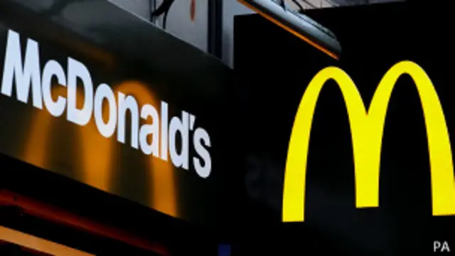 مک دونالد، بزرگترین اغذیه فروشی زنجیره ای جهان است که در ۱۱۹ کشور شعبه دارد و روزانه حدود ۶۸ میلیون نفر از آن خرید می‌کنند