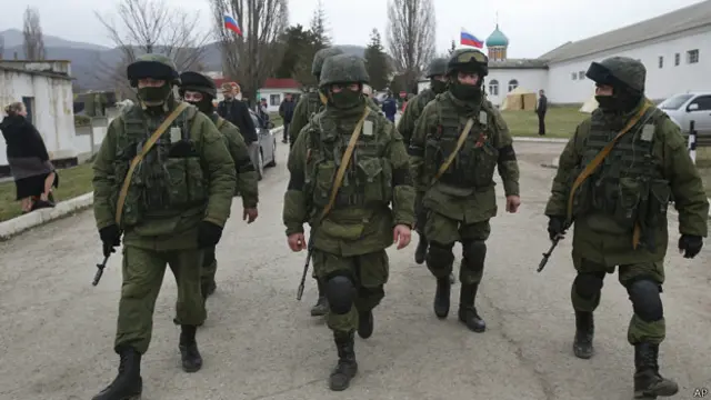 Российские военнослужащие в Крыму