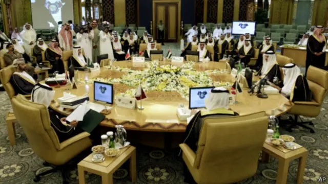 ليس من الواضح ما إذا كان الاتفاق يتضمن عودة سفراء السعودية والإمارات والبحرين إلى قطر.