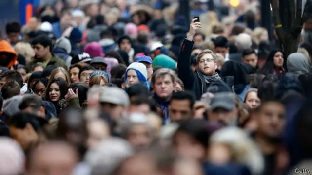 Толпа на Оксфорд-стрит