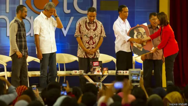 Najwa Shihab memimpin dialog yang dihadiri sejumlah tokoh nasional di Solo, Jateng.