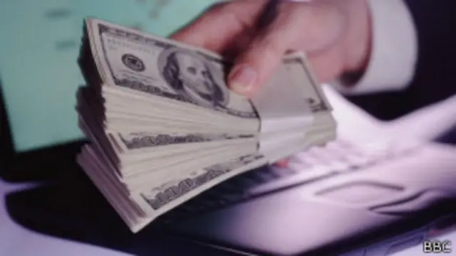 Под угрозой оказались долларовые счета российских учреждений в США