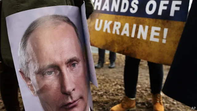 Плакат "Руки прочь от Украины"