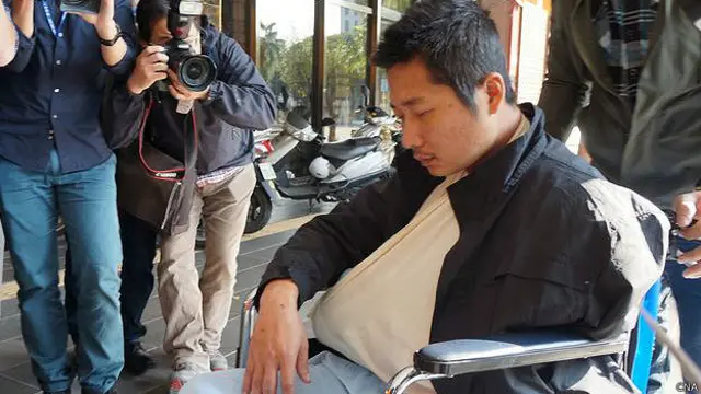 张德正抵达台北地方法院应讯（台湾中央社图片1/2/2014）