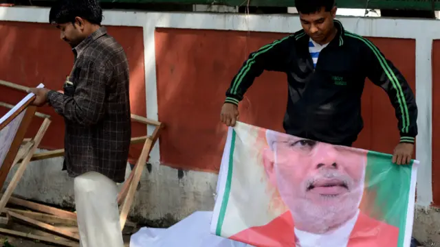 بھارتیہ جنتا پارٹی اس مہم میں سب سے زیادہ نمایاں ہے اور اس کے کارکنوں میں بڑی سرگرمی نظر آتی ہے۔