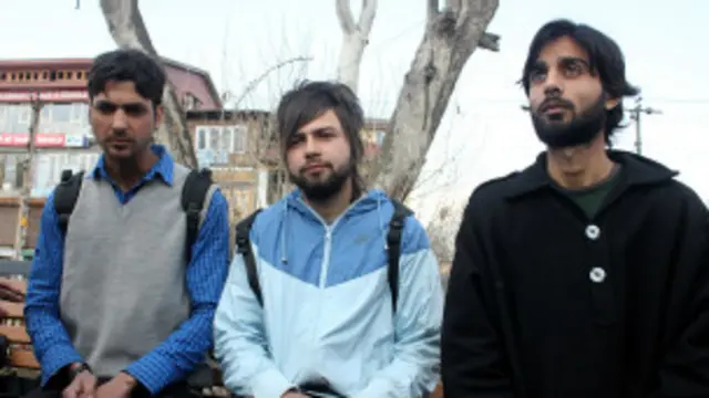 واقعے کے بعد ساٹھ سے زیادہ طلبہ یونیورسٹی سے واپس کشمیر بھیج دیے گئے ہیں