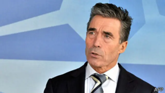 د ناټو سرمنشي وایي روسیې له اوکرایني پولو پوځونه نه دي ایستلي