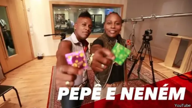 Un aviso de TV del ministerio brasileño de salud promoviendo el uso de condones en Carnaval