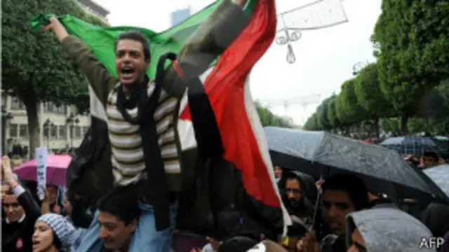 تباين بين الخطين الشعبي والرسمي في مصر تجاه مايجري في غزة