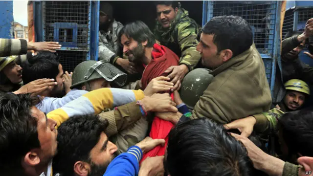 اعتقلت الشرطة ياسين مالك، زعيم جبهة تحرير جامو كشمير