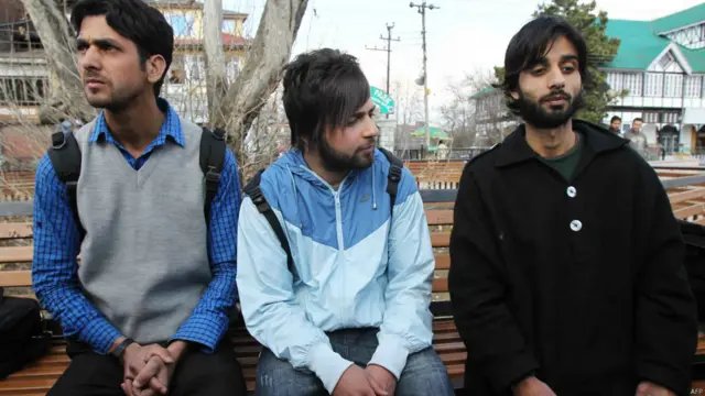 میرٹھ کی یونیورسٹی سے نکالے گئے طلبا نے بھی ایک پریس کانفرنس سے خطاب کیا اور اپنی کہانی پیش کی۔