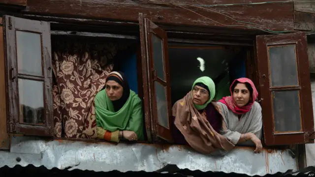 پاکستان کی کرکٹ ٹیم کی بھارت کے خلاف فتح پر خوش ہونے والے طلبا پر غداری کا مقدمہ درج کیا گیا تھا جس بعد میں واپس لے لیا گیا۔