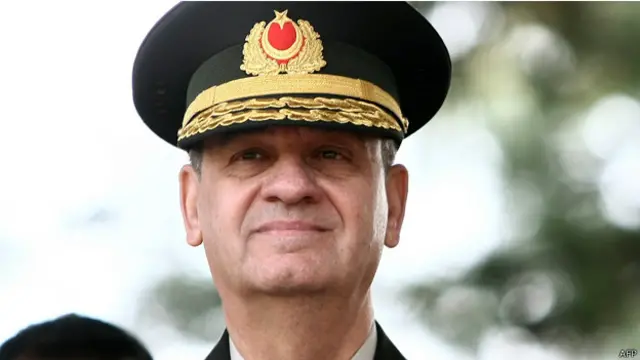 باشبوغ كان قائدا للجيش التركي من 2008 إلى 2010.