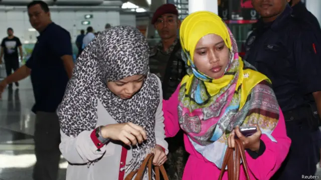 यात्रियों के रिश्तेदार