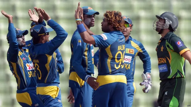 اس میچ میں پاکستان نے ٹاس جیت کر پہلے کھیلنے کا فیصلہ کیا جو صحیح ثابت نہ ہوا۔